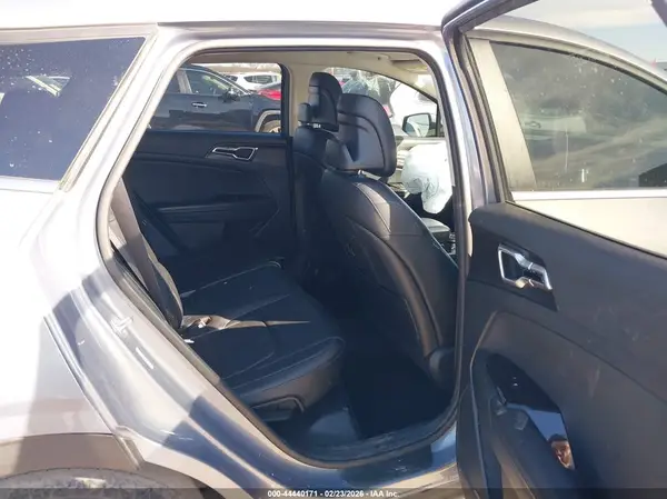 5XYK33AF7PG133816 2023 KIA SPORTAGE - Image 8