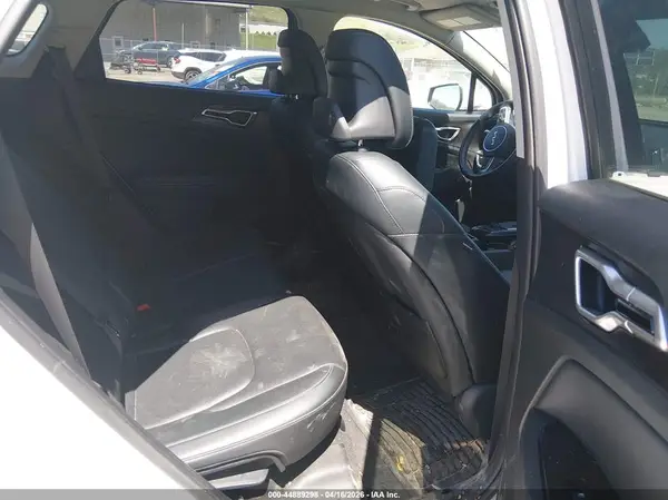 5XYK33AF9PG079080 2023 KIA SPORTAGE - Image 8
