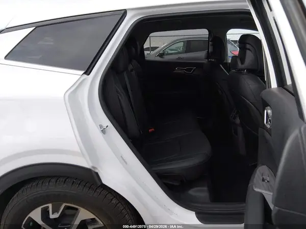 5XYK33AF9PG121277 2023 KIA SPORTAGE - Image 8