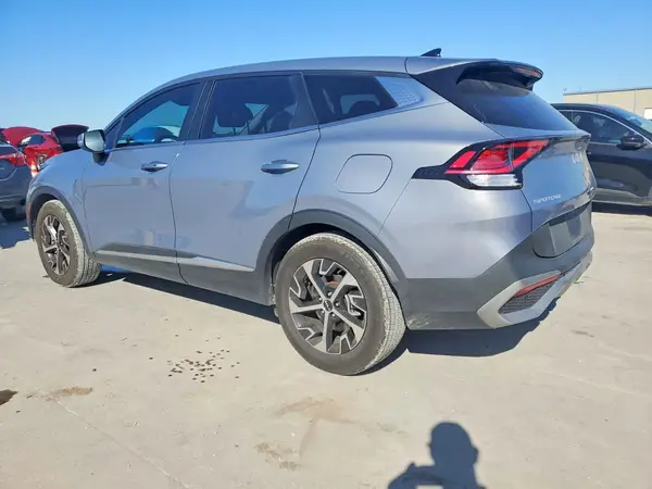 5XYK33AFXPG018983 2023 KIA SPORTAGE - Image 2