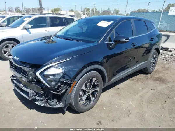 5XYK33AFXPG022435 2023 KIA SPORTAGE - Image 2