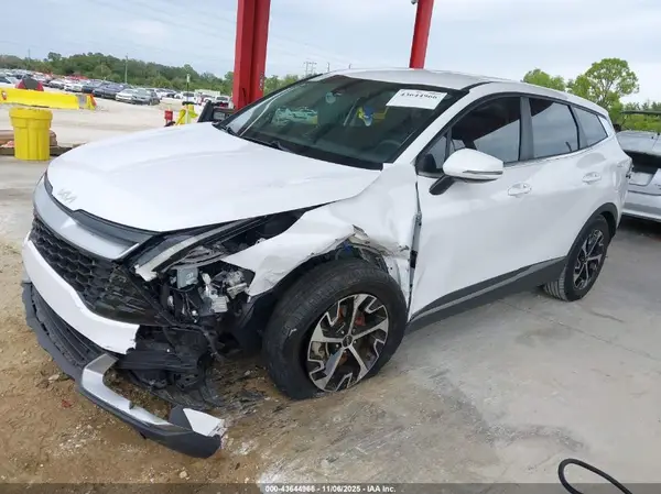 5XYK33AFXPG026873 2023 KIA SPORTAGE - Image 2
