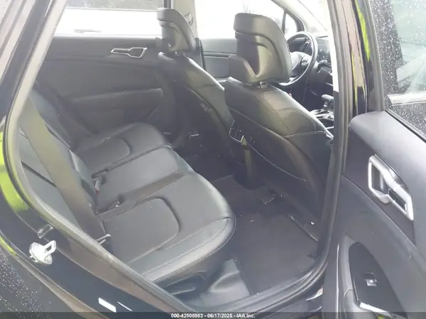 5XYK33AFXPG083977 2023 KIA SPORTAGE - Image 8