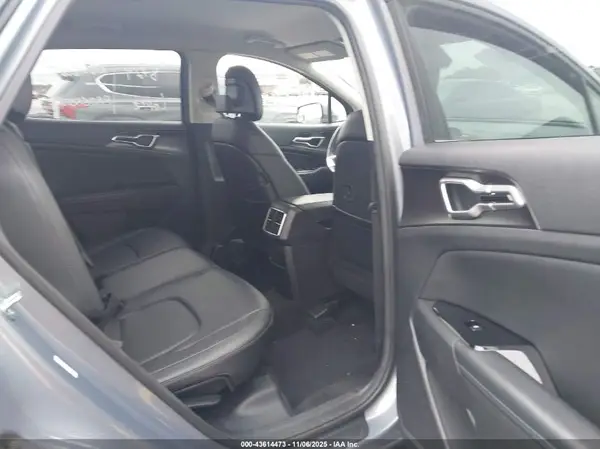 5XYK33AFXPG096955 2023 KIA SPORTAGE - Image 8