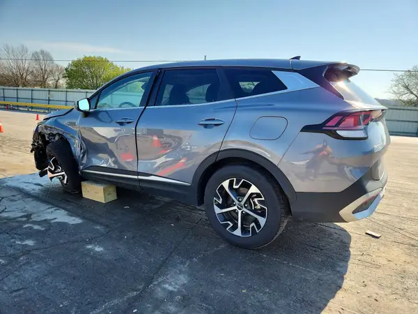 5XYK33DF0RG173864 2024 KIA SPORTAGE - Image 2