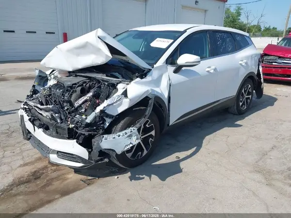 5XYK33DF2RG178127 2024 KIA SPORTAGE - Image 2