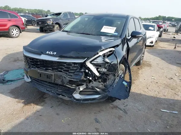 5XYK33DF3SG244075 2025 KIA SPORTAGE - Image 2