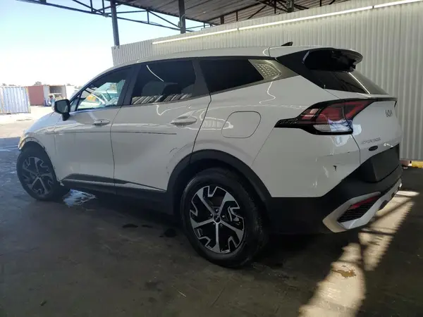 5XYK33DF4RG173396 2024 KIA SPORTAGE - Image 2