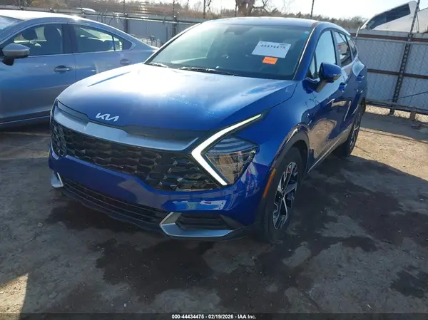 5XYK33DF4SG255120 2025 KIA SPORTAGE - Image 2
