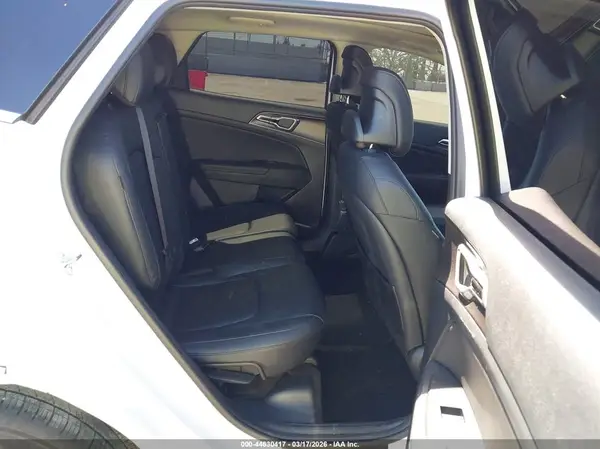 5XYK33DF4TG360810 2026 KIA SPORTAGE - Image 8