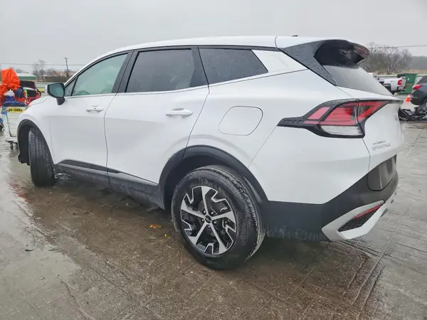 5XYK33DF5RG218734 2024 KIA SPORTAGE - Image 2