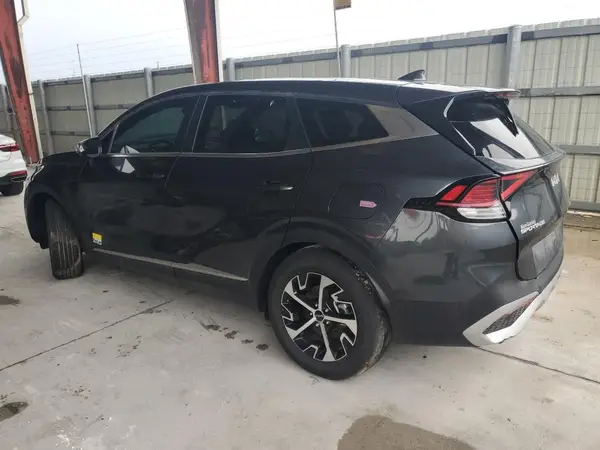 5XYK33DF5SG253439 2025 KIA SPORTAGE - Image 2