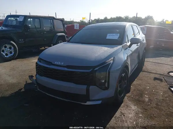 5XYK33DF5TG348472 2026 KIA SPORTAGE - Image 2