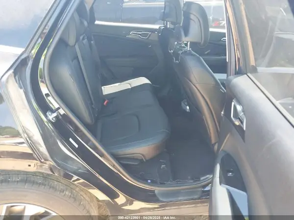 5XYK33DF6RG190233 2024 KIA SPORTAGE - Image 8