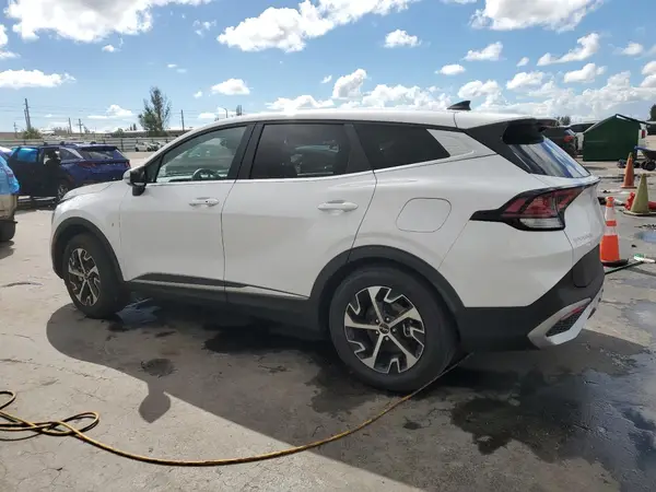 5XYK33DF6SG281881 2025 KIA SPORTAGE - Image 2