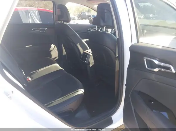 5XYK33DF7RG147715 2024 KIA SPORTAGE - Image 8