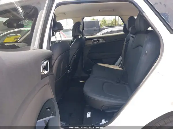 5XYK33DF7SG303595 2025 KIA SPORTAGE - Image 8