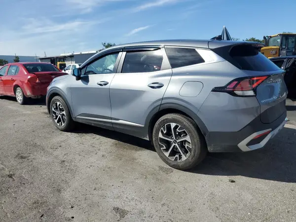 5XYK33DF7SG322034 2025 KIA SPORTAGE - Image 2