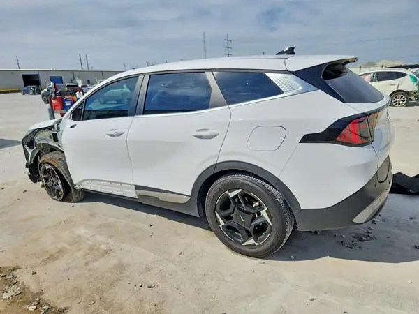 5XYK33DF7TG345640 2026 KIA SPORTAGE - Image 2