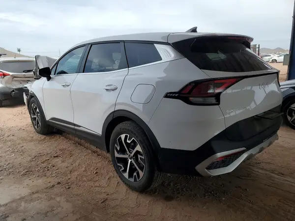5XYK33DF8RG142927 2024 KIA SPORTAGE - Image 2
