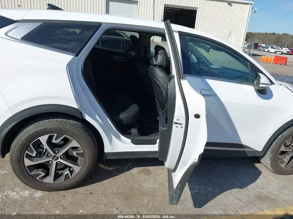 5XYK33DF8SG286211 2025 KIA SPORTAGE - Image 8