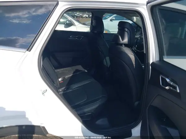 5XYK33DF8TG349857 2026 KIA SPORTAGE - Image 8