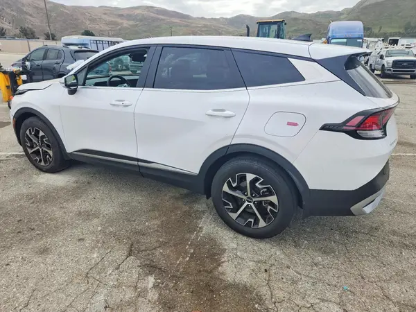 5XYK33DF9RG216694 2024 KIA SPORTAGE - Image 2
