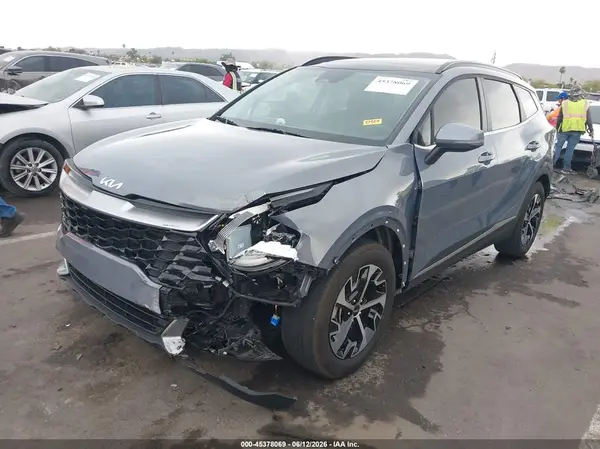 5XYK33DF9SG252584 2025 KIA SPORTAGE - Image 2