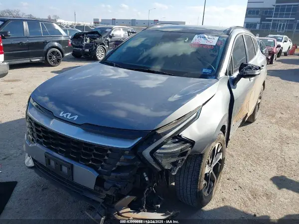 5XYK33DF9SG279607 2025 KIA SPORTAGE - Image 2