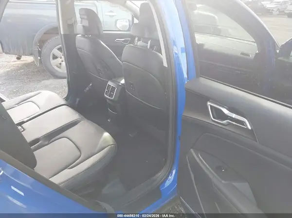 5XYK33DFXTG350587 2026 KIA SPORTAGE - Image 8