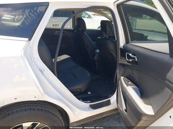 5XYK3CAF1PG009170 2023 KIA SPORTAGE - Image 8