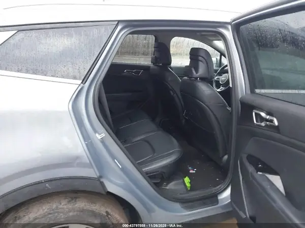 5XYK3CAF2PG078997 2023 KIA SPORTAGE - Image 8