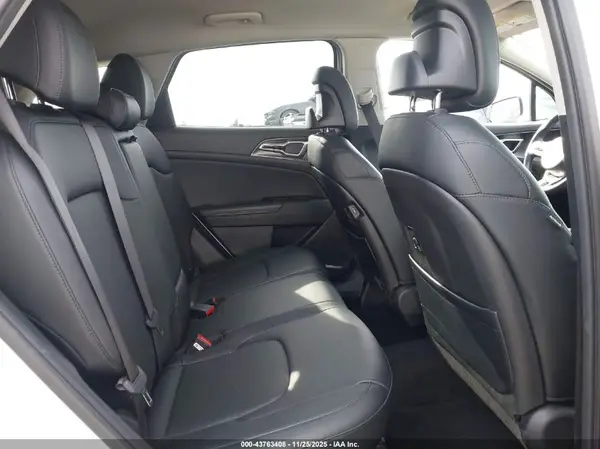 5XYK3CAF4PG101793 2023 KIA SPORTAGE - Image 8