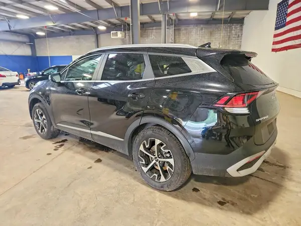 5XYK3CAF6PG104114 2023 KIA SPORTAGE - Image 2