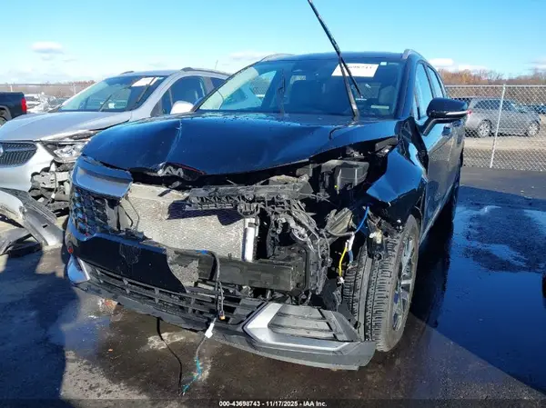 5XYK3CAF7PG086724 2023 KIA SPORTAGE - Image 2