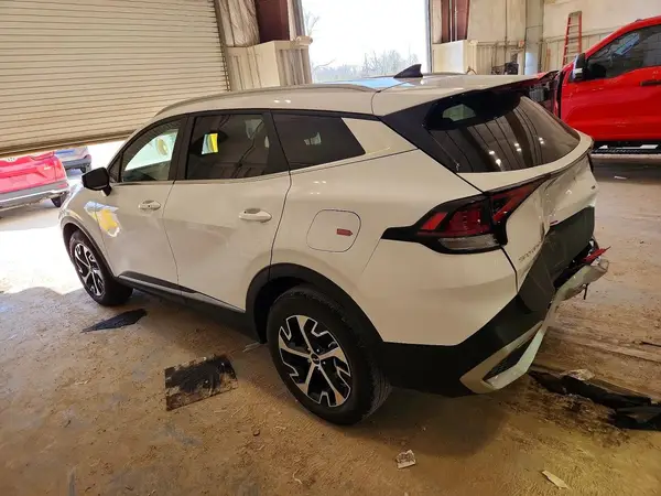5XYK3CDF5RG207295 2024 KIA SPORTAGE - Image 2