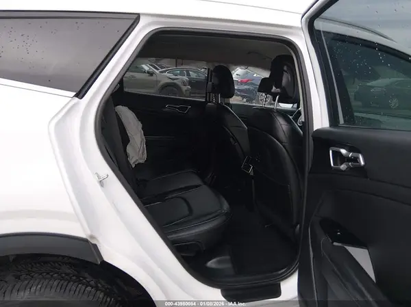 5XYK3CDF6RG157295 2024 KIA SPORTAGE - Image 8