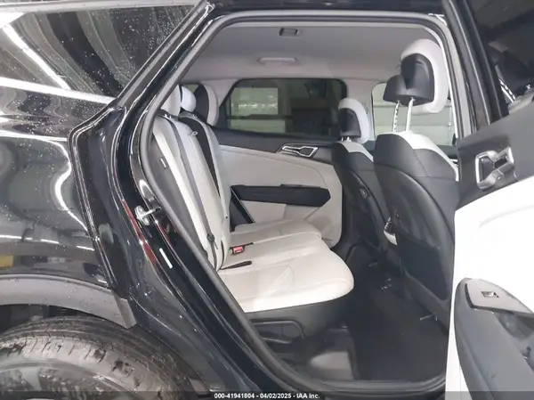 5XYK3CDF6SG299359 2025 KIA SPORTAGE - Image 8