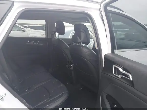 5XYK3CDF7SG290671 2025 KIA SPORTAGE - Image 8