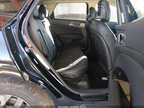 5XYK43AF1PG122596 2023 KIA SPORTAGE - Image 8