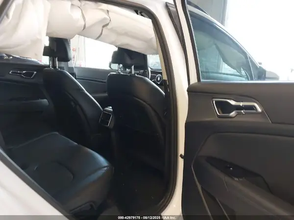 5XYK43AF3PG028882 2023 KIA SPORTAGE - Image 8