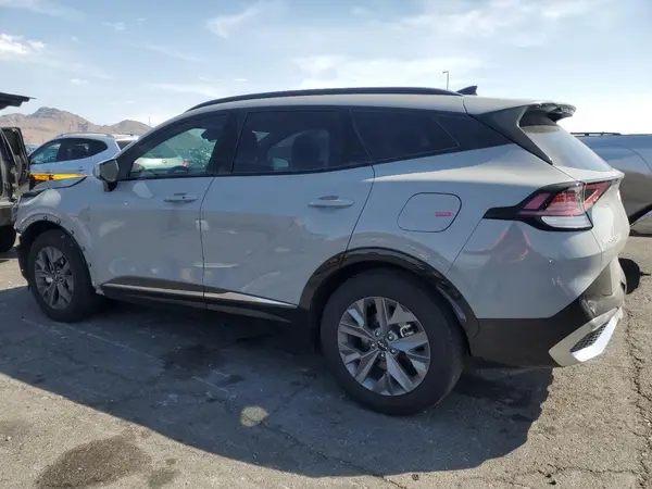5XYK43DF1SG247585 2025 KIA SPORTAGE - Image 2