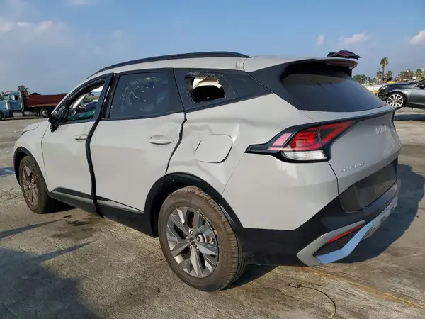 5XYK43DF8SG284584 2025 KIA SPORTAGE - Image 2