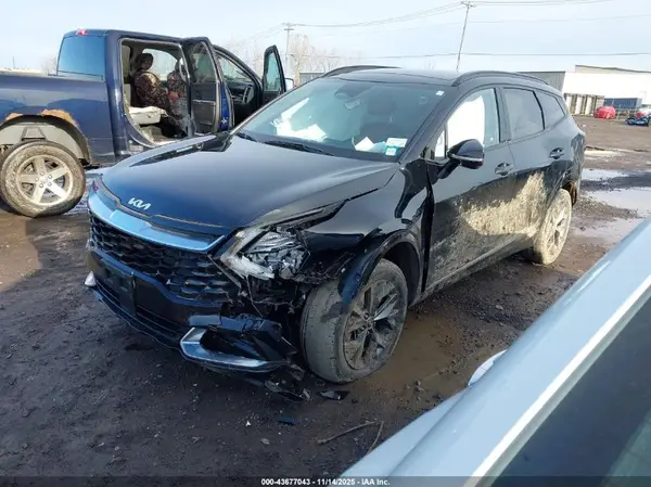 5XYK4CAF6PG122979 2023 KIA SPORTAGE - Image 2