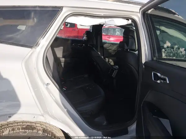 5XYK6CAF0PG082568 2023 KIA SPORTAGE - Image 8