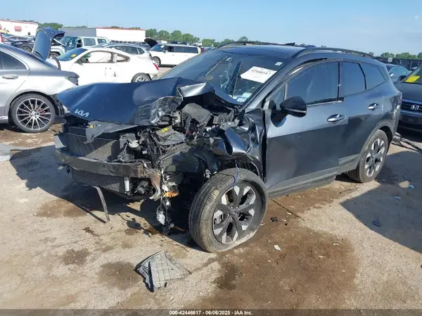 5XYK6CAF2PG038314 2023 KIA SPORTAGE - Image 2