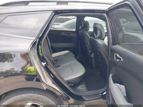 5XYK6CAF2PG080773 2023 KIA SPORTAGE - Image 8