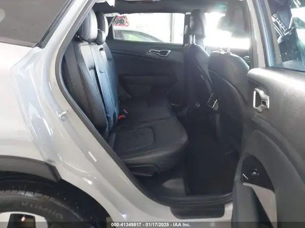 5XYK6CAF4PG110260 2023 KIA SPORTAGE - Image 8