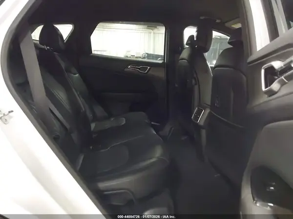 5XYK6CAF6PG015585 2023 KIA SPORTAGE - Image 8