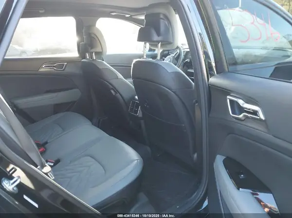 5XYK6CAF6PG123687 2023 KIA SPORTAGE - Image 8